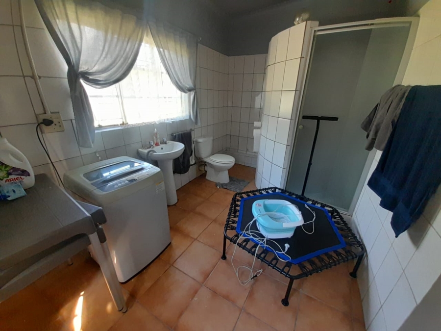 6 Bedroom Property for Sale in Bodorp North West